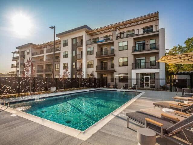 Cozysuites Spacious 2Br Next To Whole Foods 印第安納波利斯 外观 照片