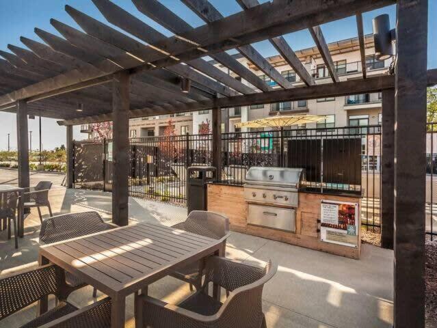 Cozysuites Spacious 2Br Next To Whole Foods 印第安納波利斯 外观 照片