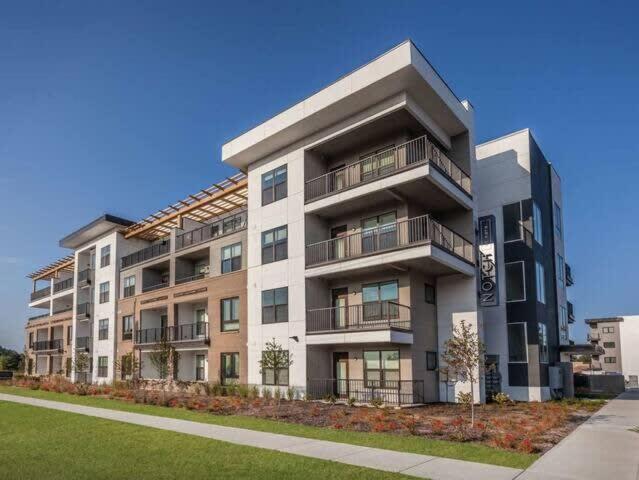 Cozysuites Spacious 2Br Next To Whole Foods 印第安納波利斯 外观 照片